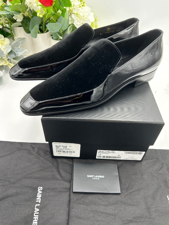 ***********Men’s Saint Laurent black velvet/patent leather loafers. Size 42/9 US main image 6
